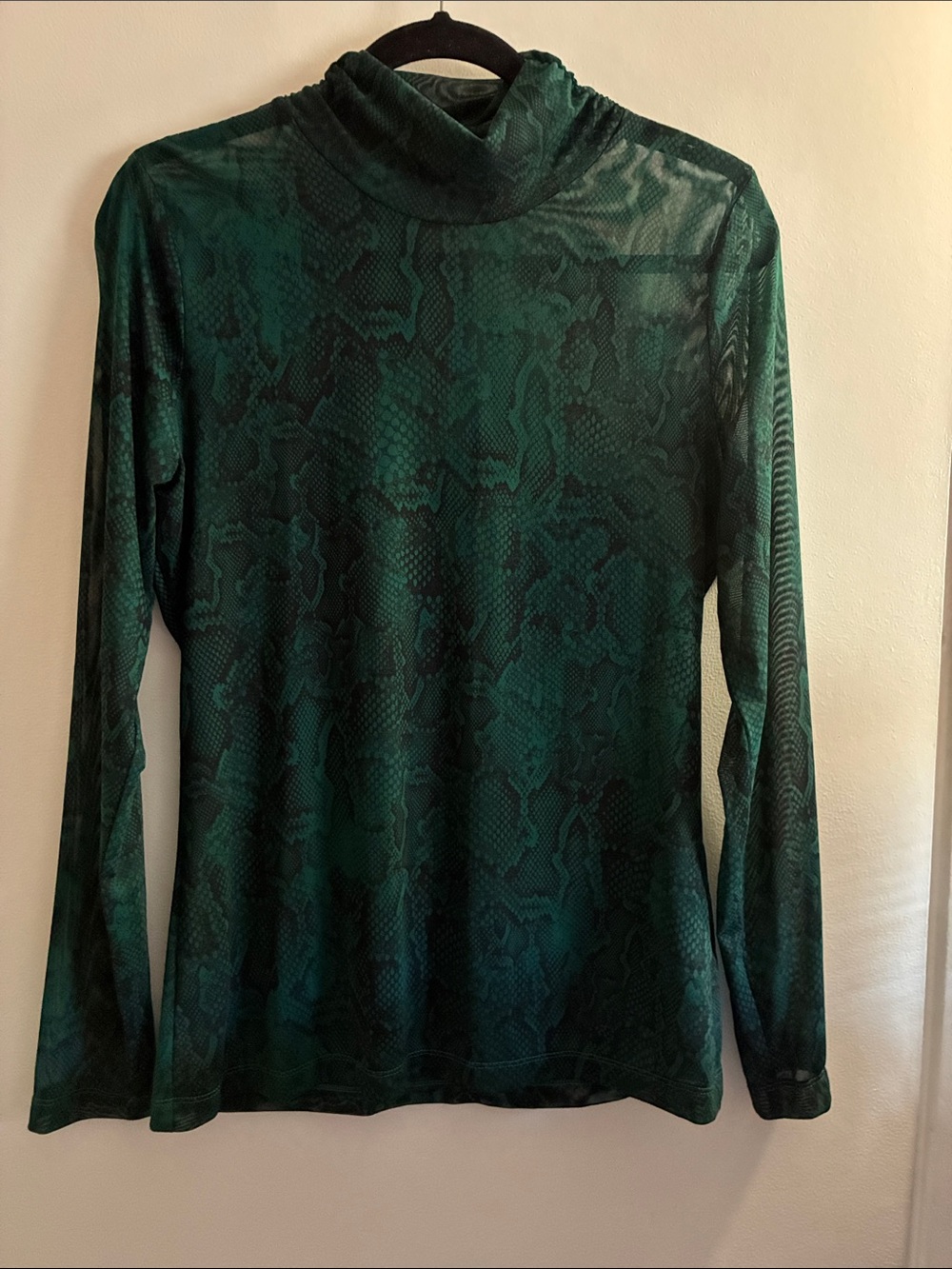 White House Black Market Top